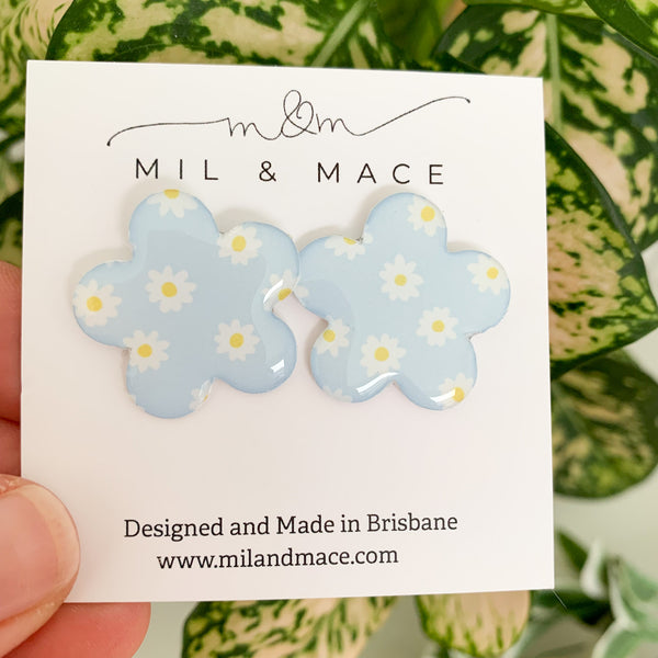 Yupo Flower Stud Earring