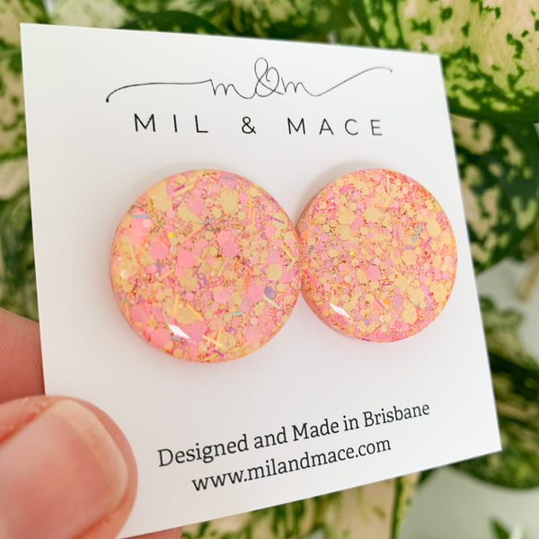25mm Round Resin Studs