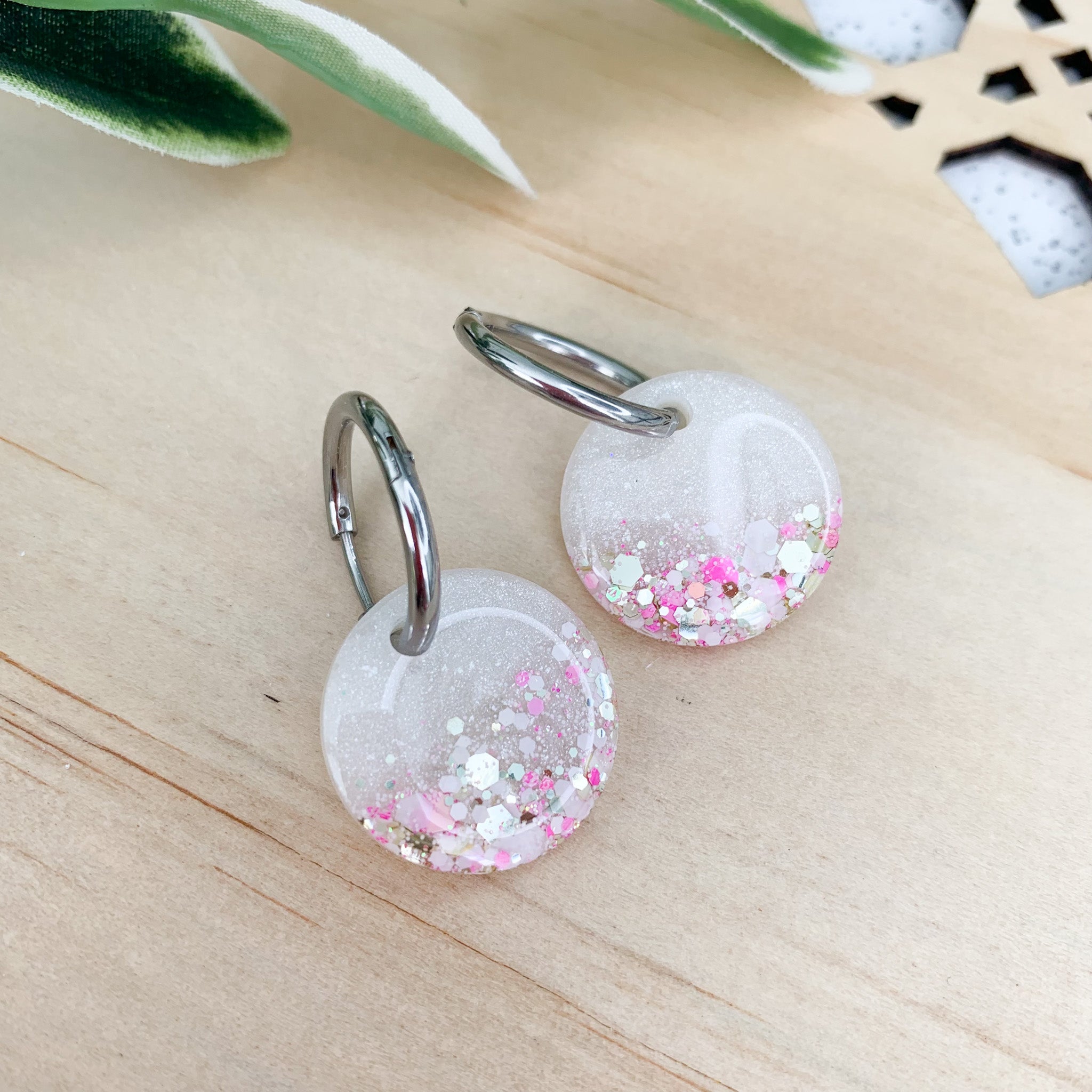 Petite Metallic White Resin Huggie Dangle Earrings