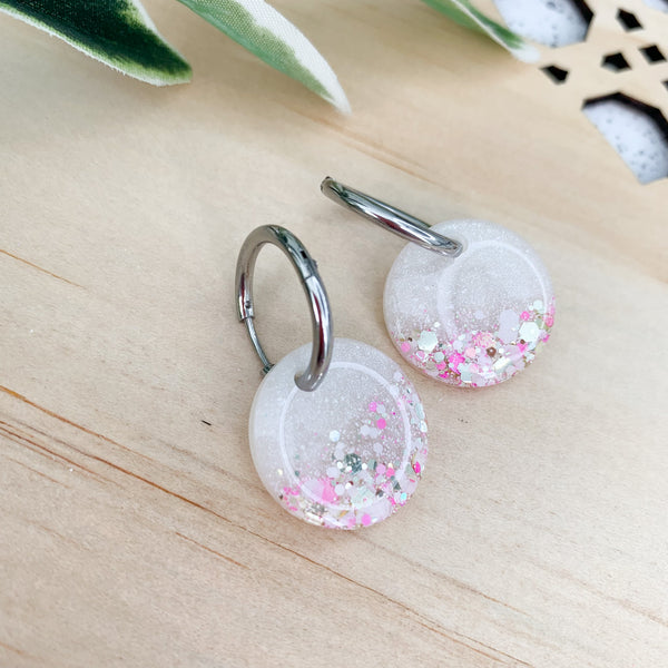 Petite Metallic White Resin Huggie Dangle Earrings